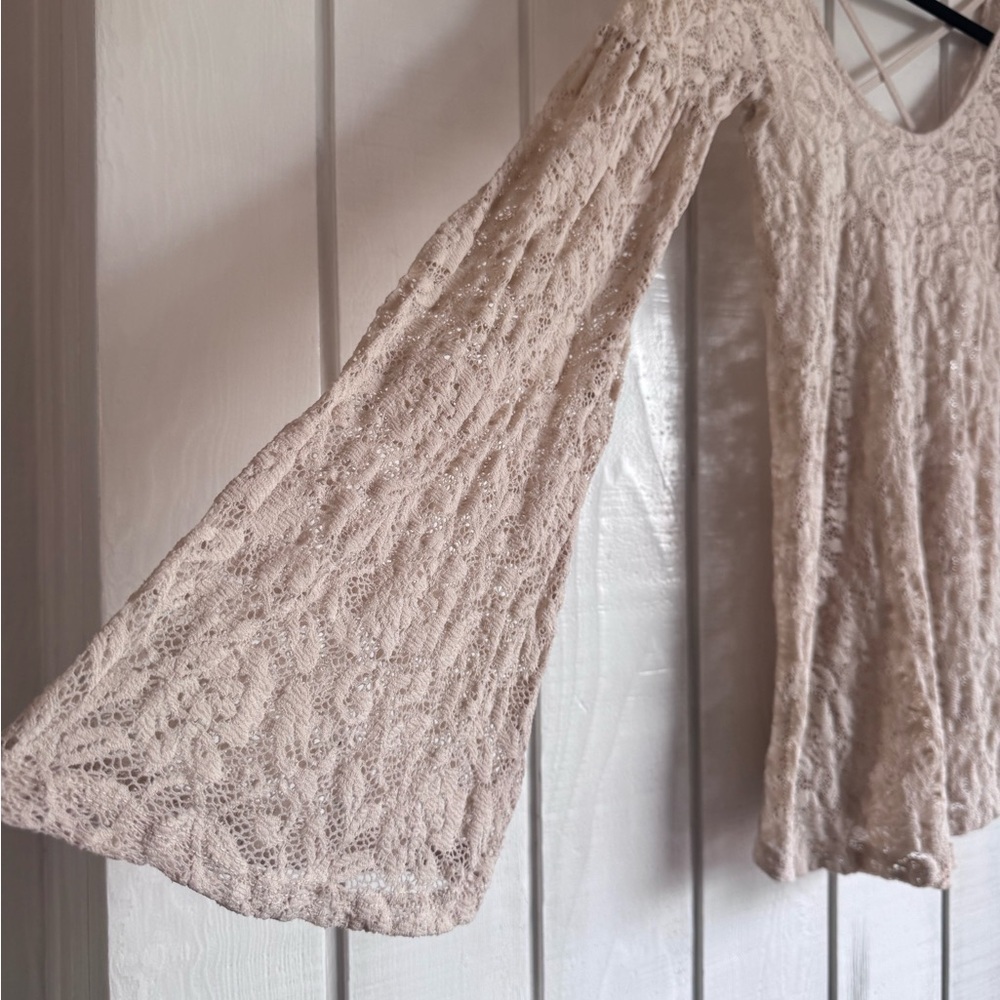 Staring at Stars Y2K Flare Sleeve Lace Top - Picture 3 of 5